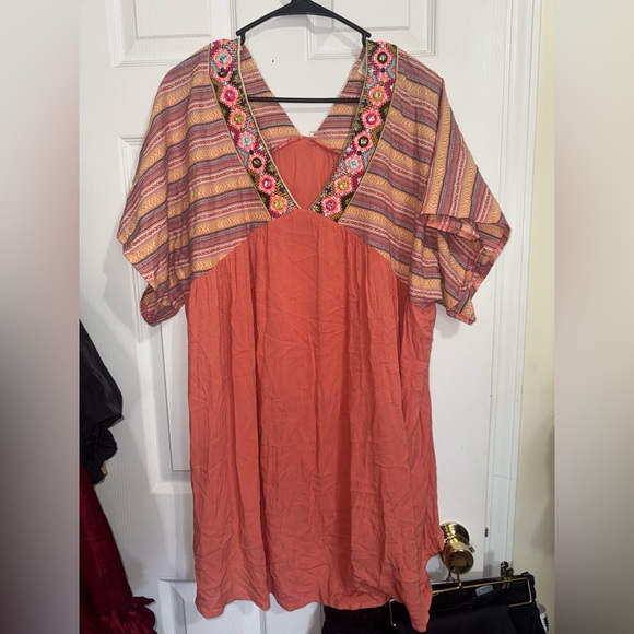 Velzera Coral and Pink Embroidered Tunic - Picture 2 of 5